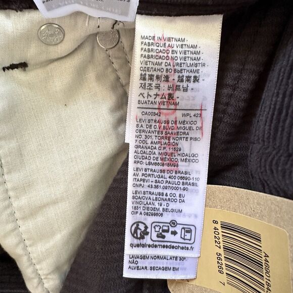 NWT Levi’s Straight Corduroy Jeans Pants Size 27 x 30 Black - Picture 9 of 9